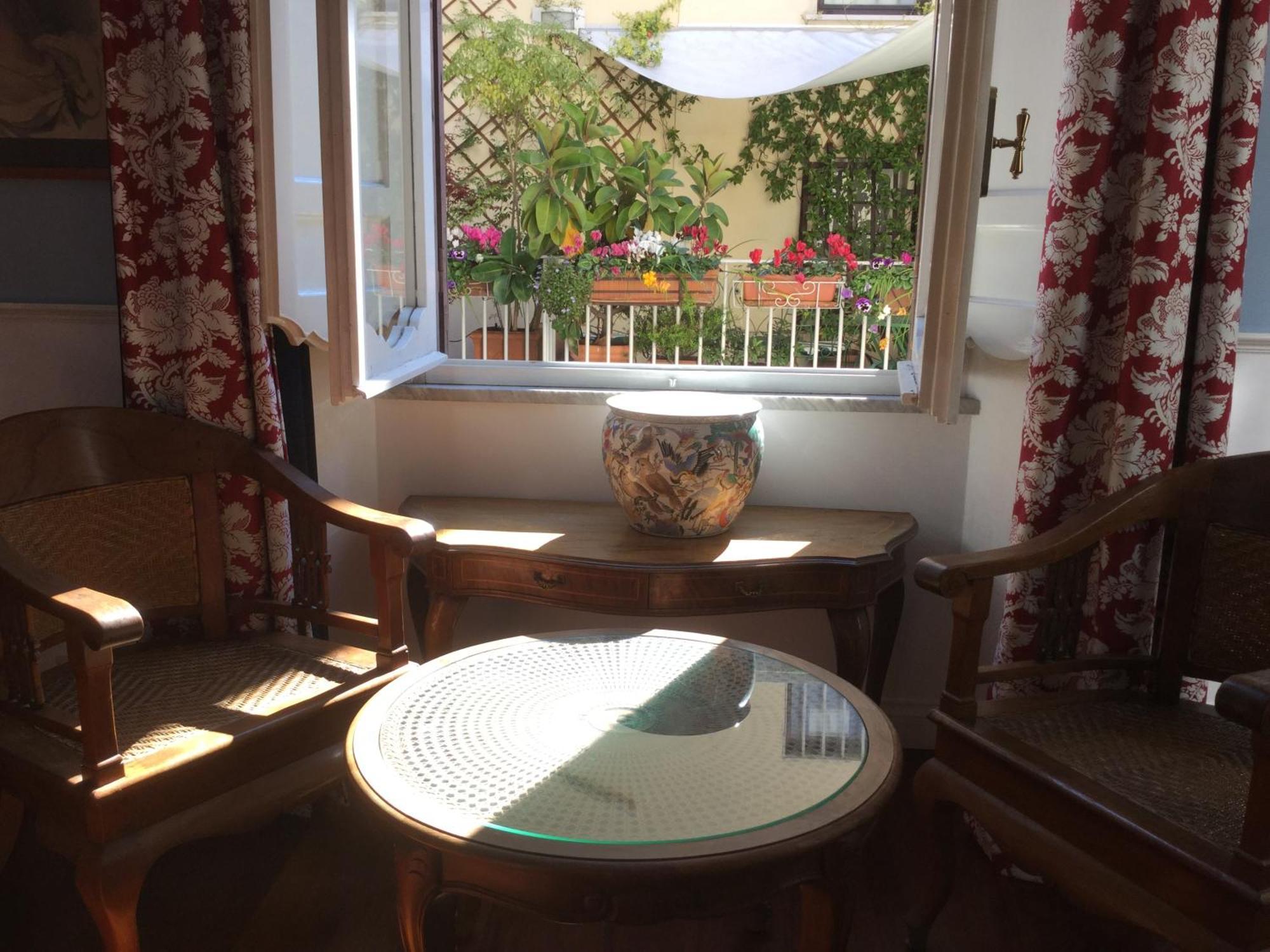 Relais Teatro Argentina Bed & Breakfast Rome Bagian luar foto