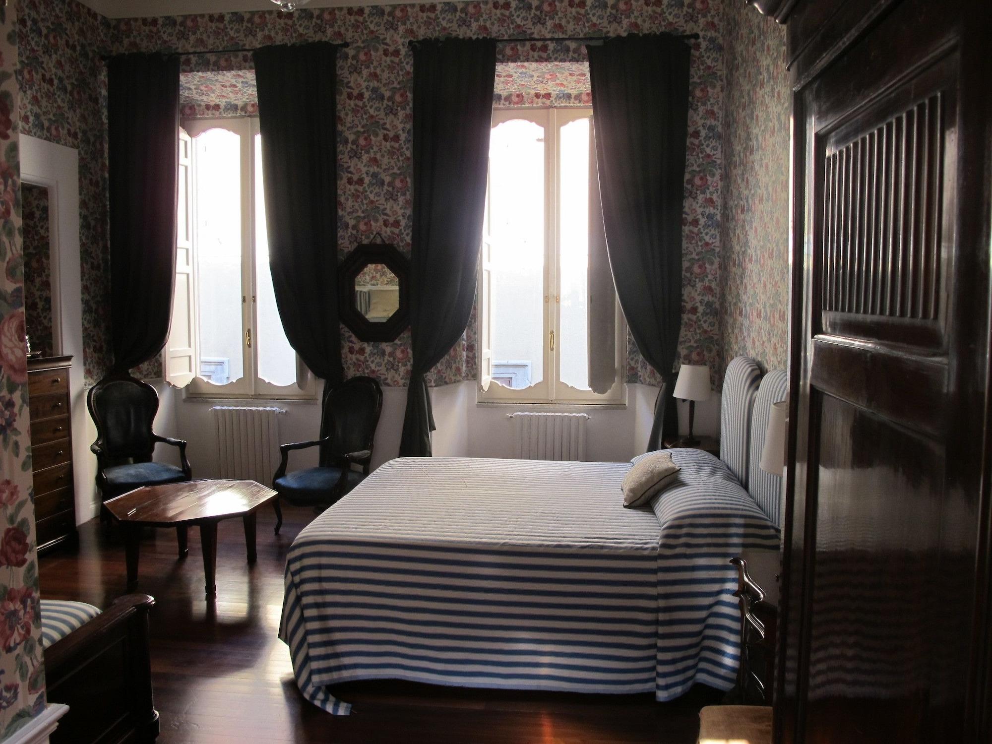 Relais Teatro Argentina Bed & Breakfast Rome Bagian luar foto