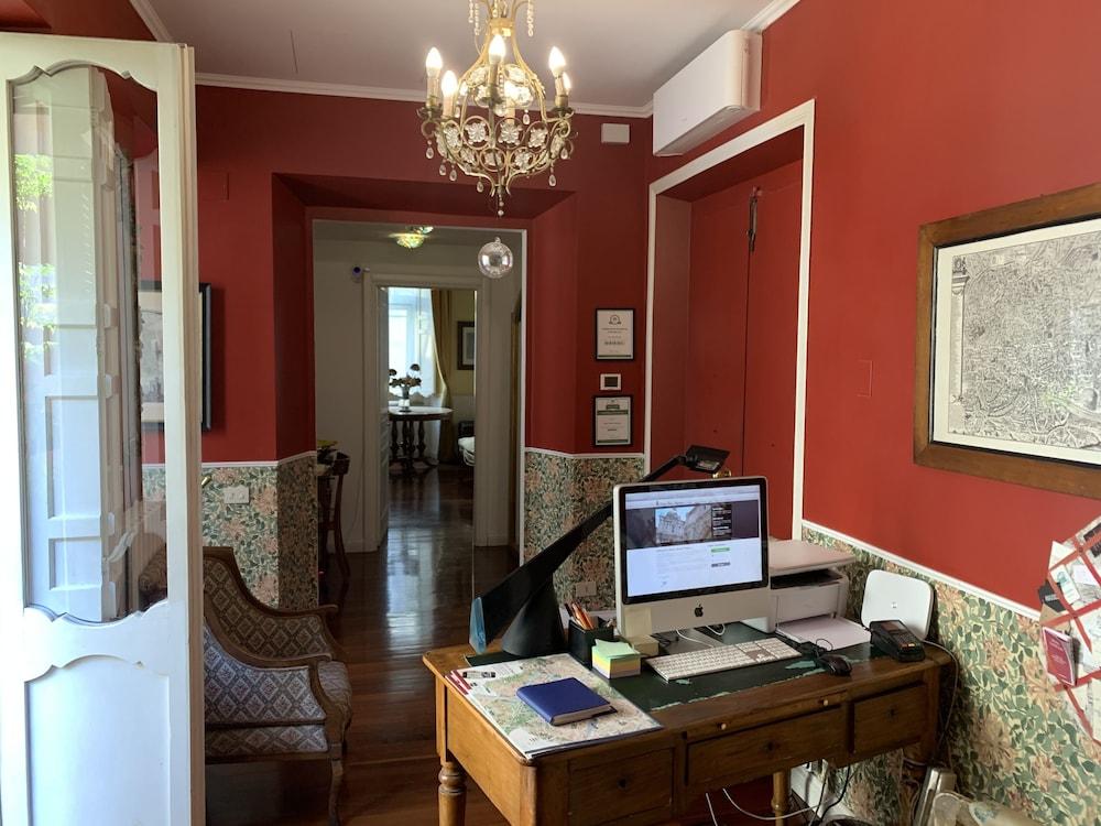 Relais Teatro Argentina Bed & Breakfast Rome Bagian luar foto