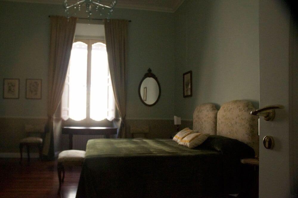 Relais Teatro Argentina Bed & Breakfast Rome Bagian luar foto