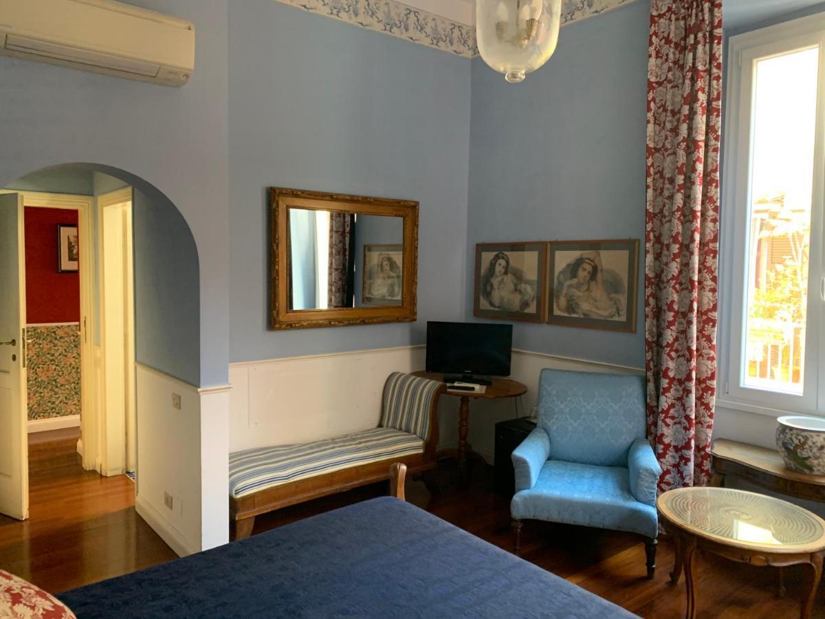 Relais Teatro Argentina Bed & Breakfast Rome Bagian luar foto