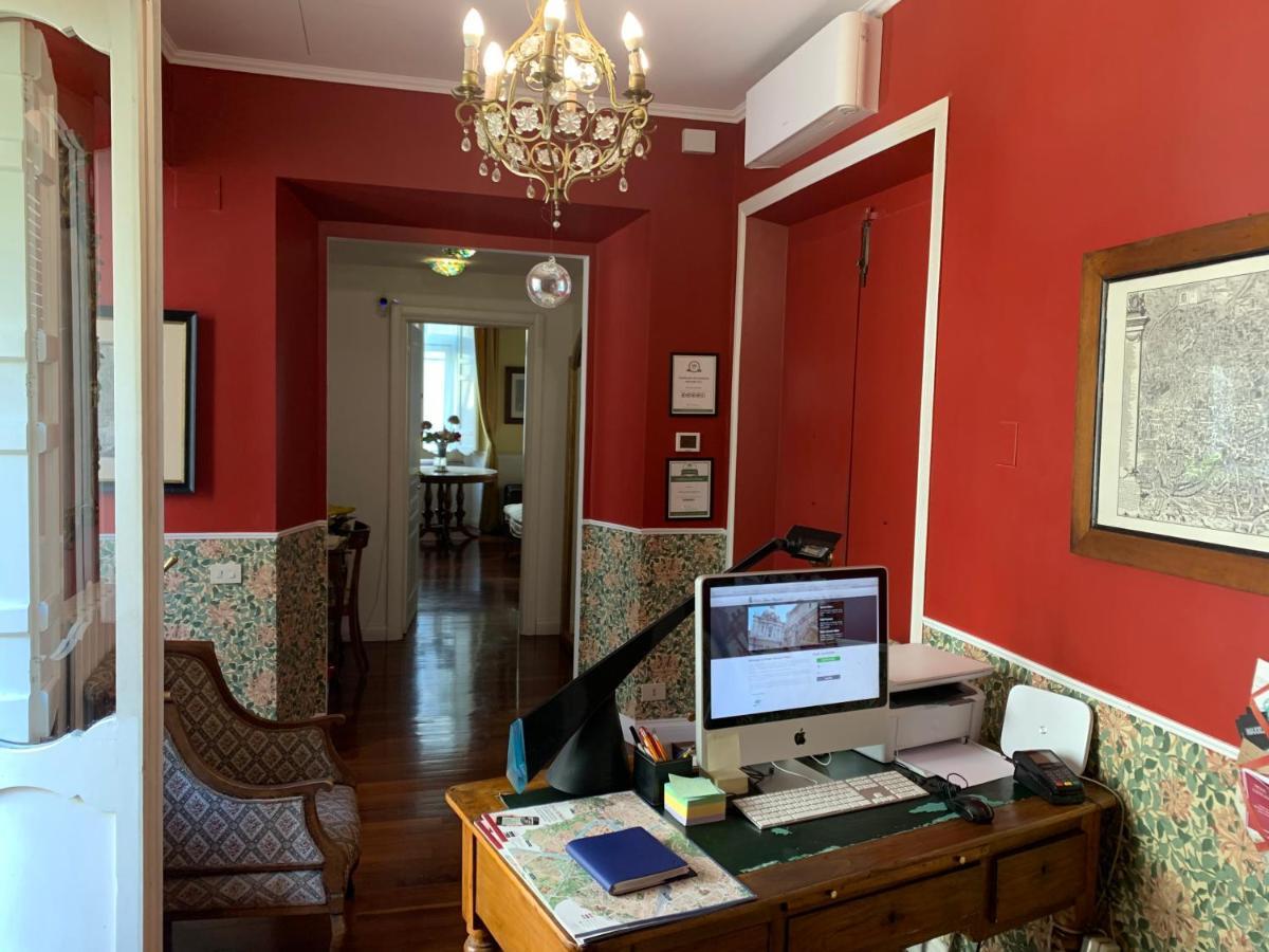 Relais Teatro Argentina Bed & Breakfast Rome Bagian luar foto